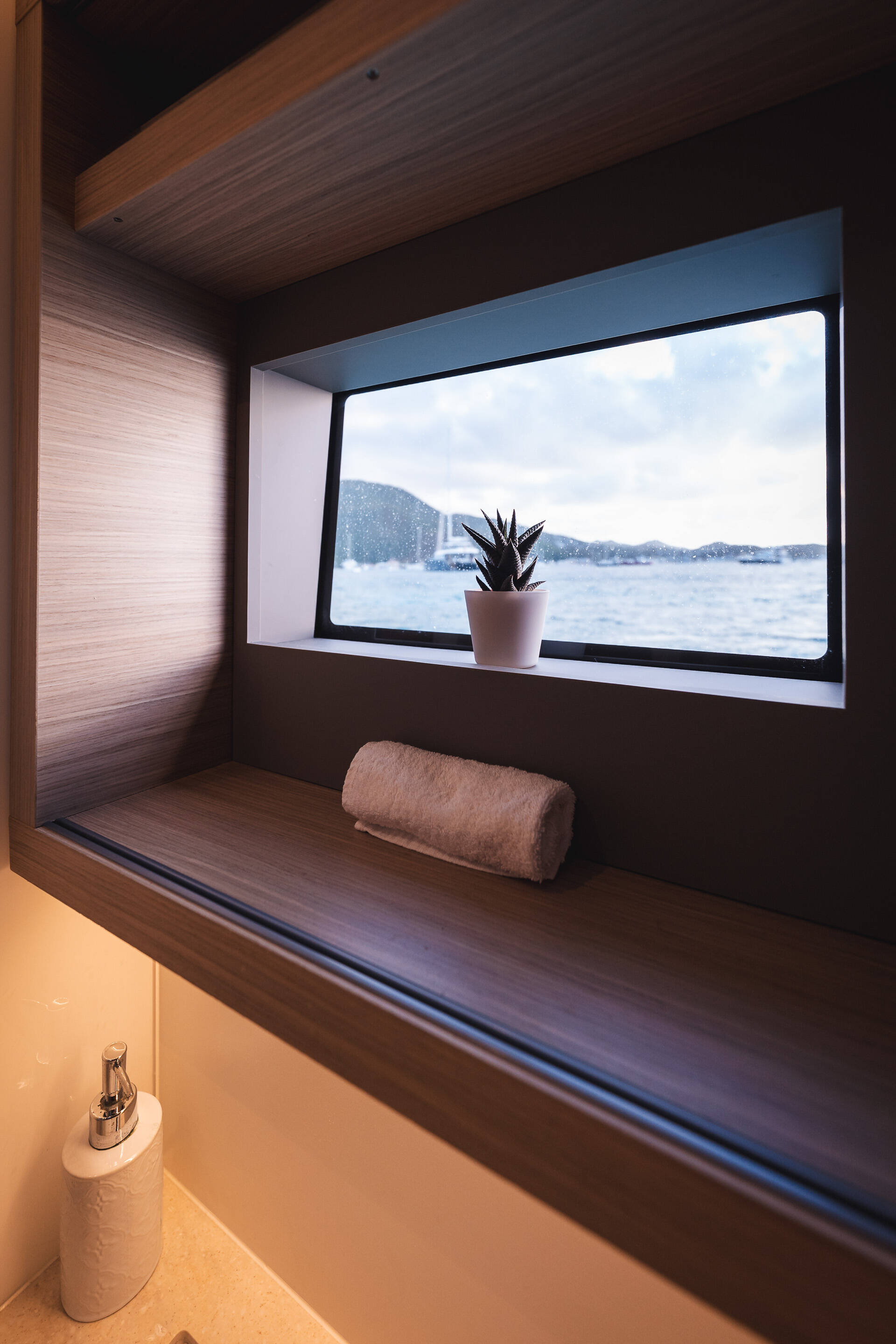 Lagoon 51 Athena Blu