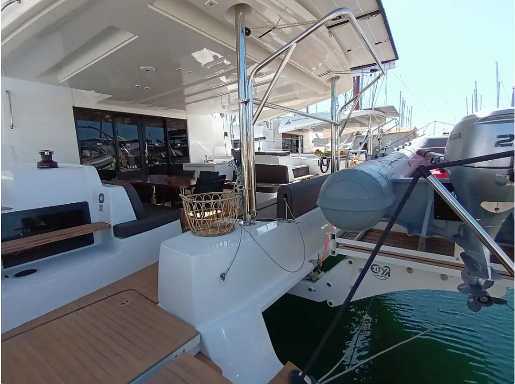 Lagoon 51 Errant Vagabond