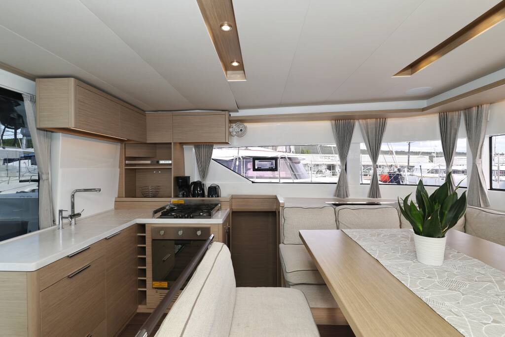 Lagoon 51 Zarathustra