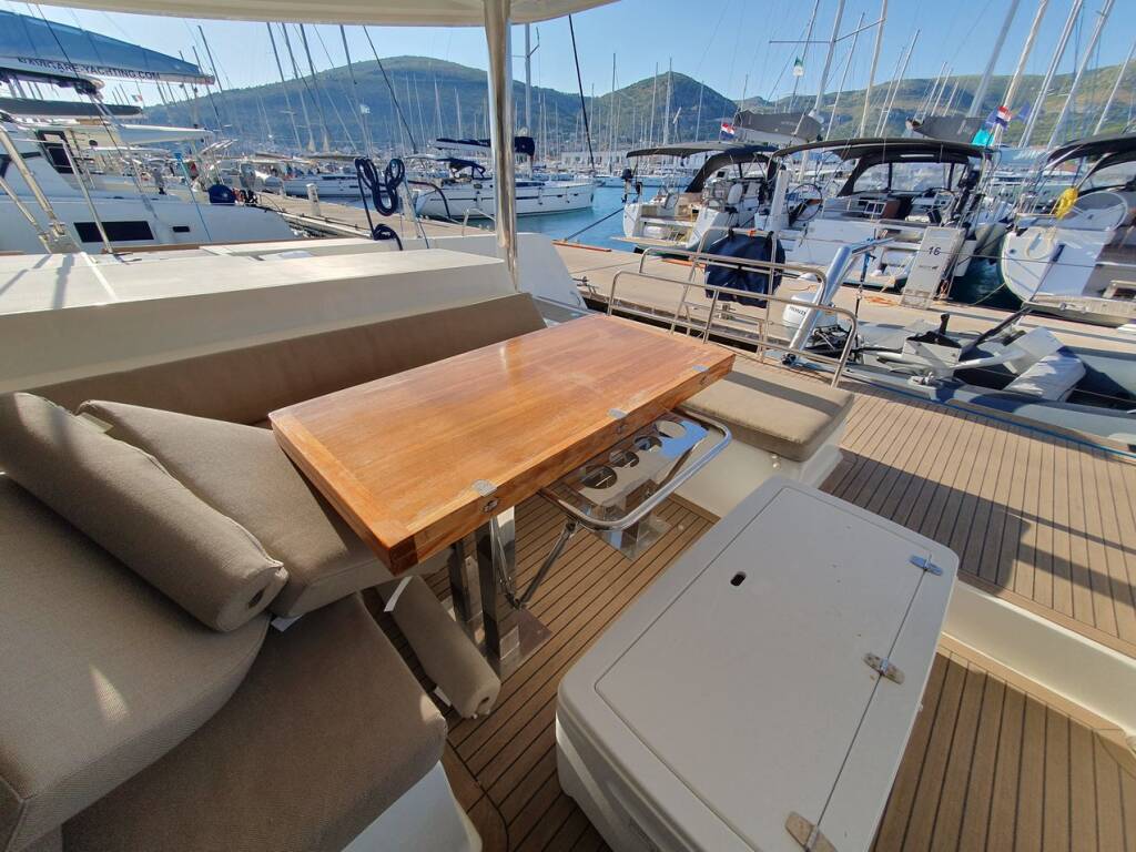 Catamaran Lagoon 52 F 