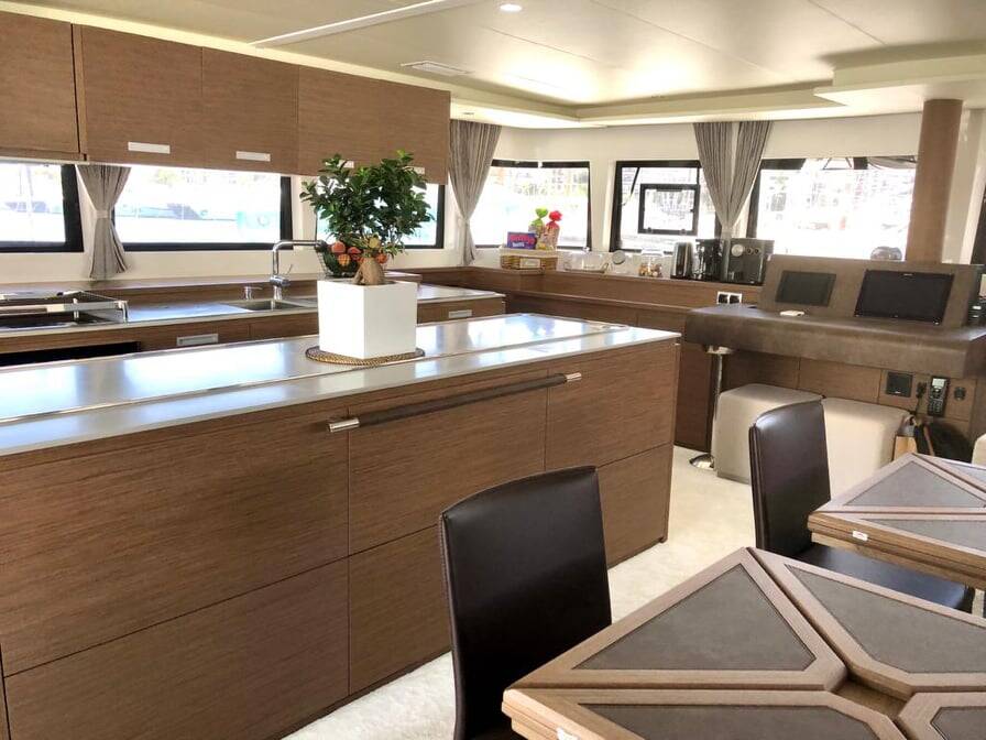 Catamaran Lagoon 620 Atlantis