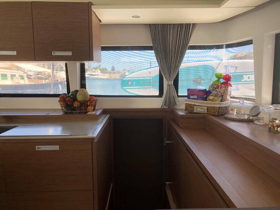 Catamaran Lagoon 620 Atlantis