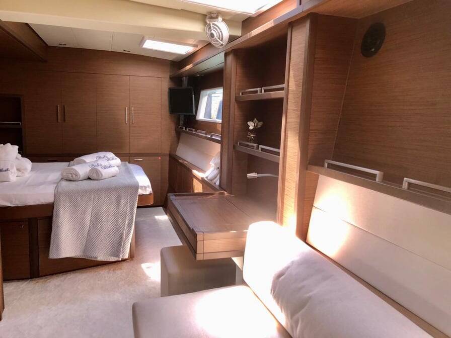 Catamaran Lagoon 620 Atlantis
