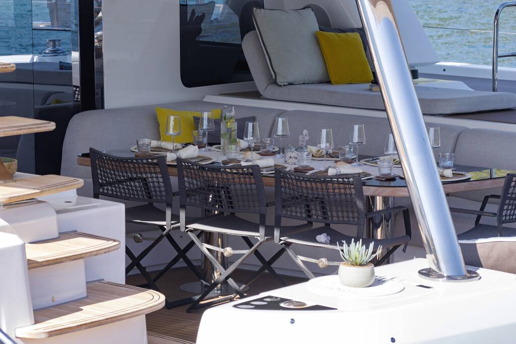 Lagoon Sixty 7 Mastermind