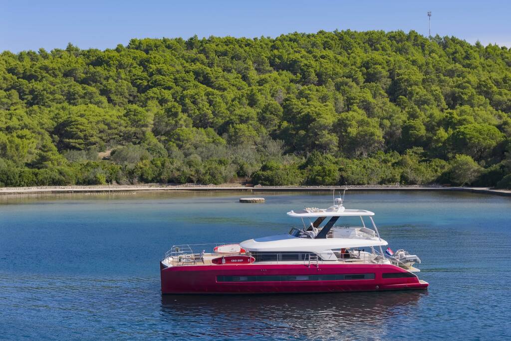 Lagoon Sixty 7 Mastermind