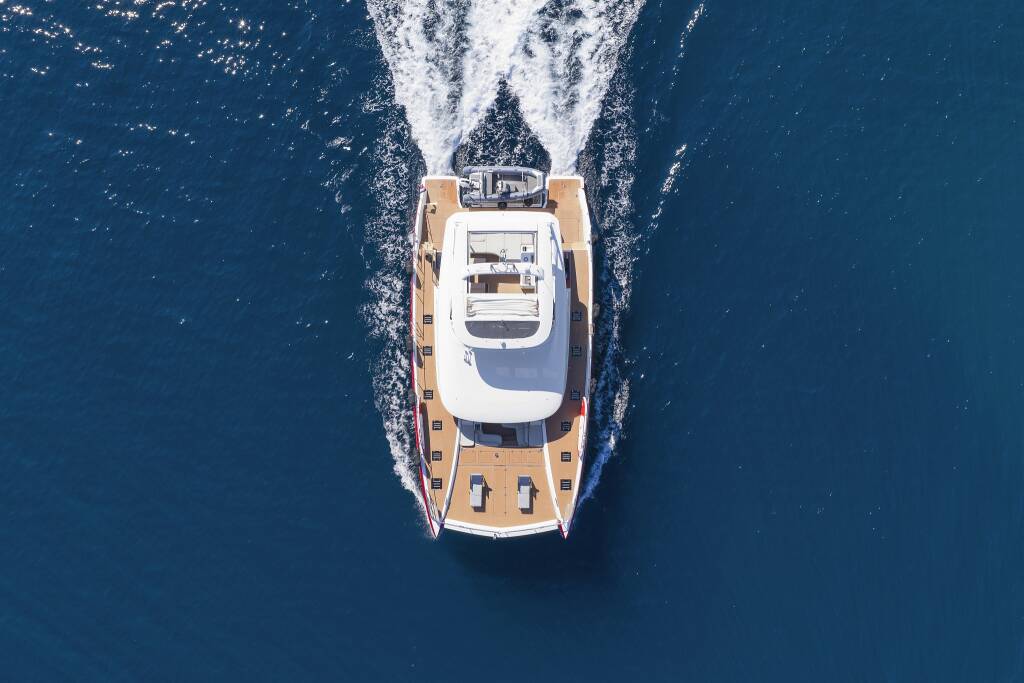 Lagoon Sixty 7 Mastermind