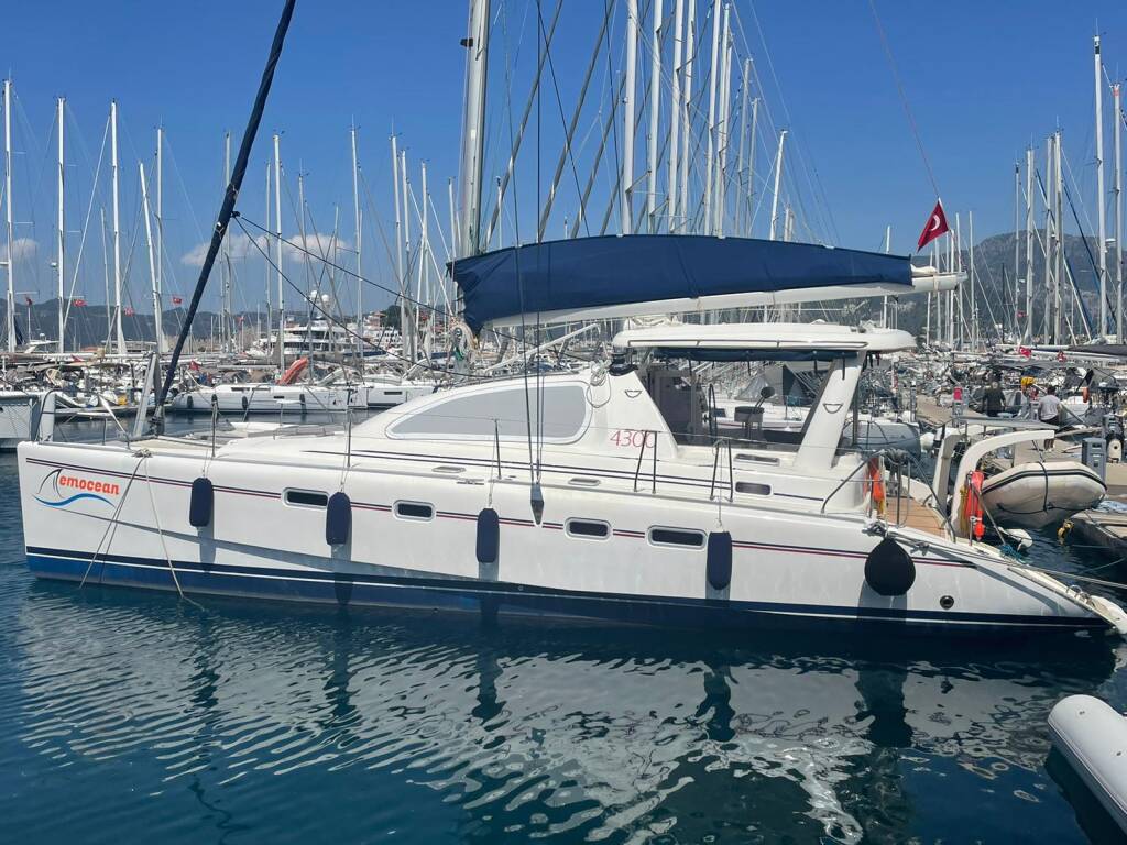 Katamaran Leopard 4300 Emocean