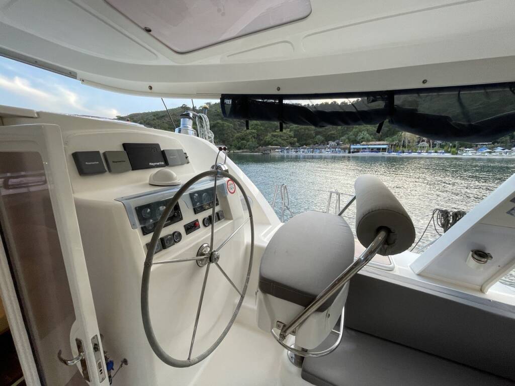 Katamaran Leopard 4300 Emocean
