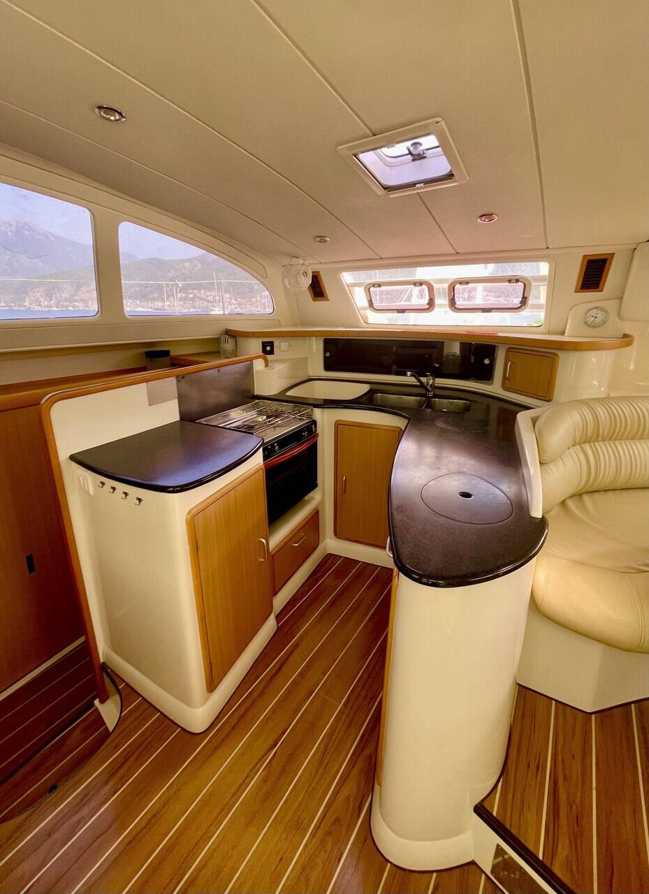Katamaran Leopard 4300 Emocean