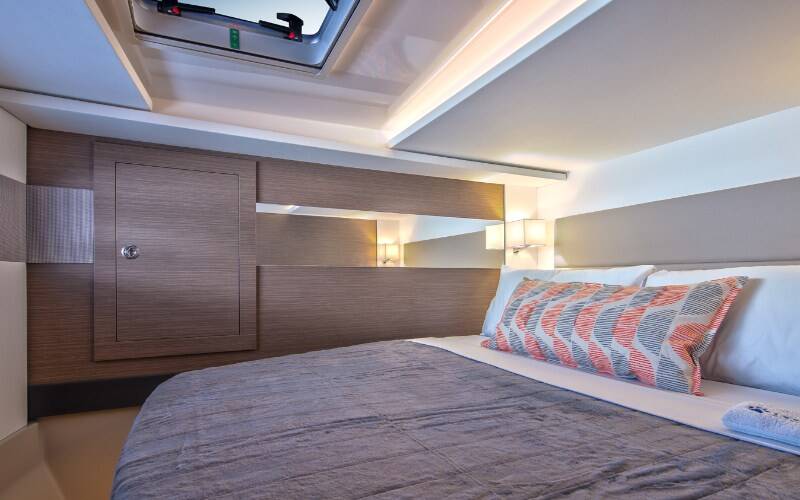 Power catamaran Leopard 46 PC Astro