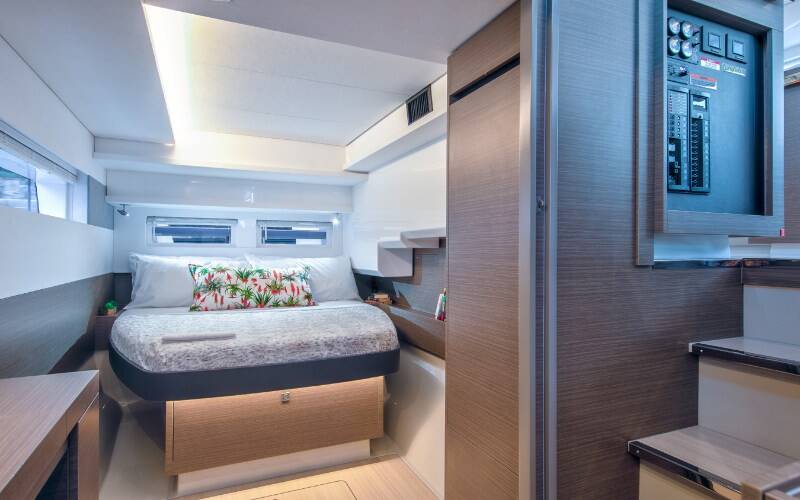 Power catamaran Leopard 46 PC Astro