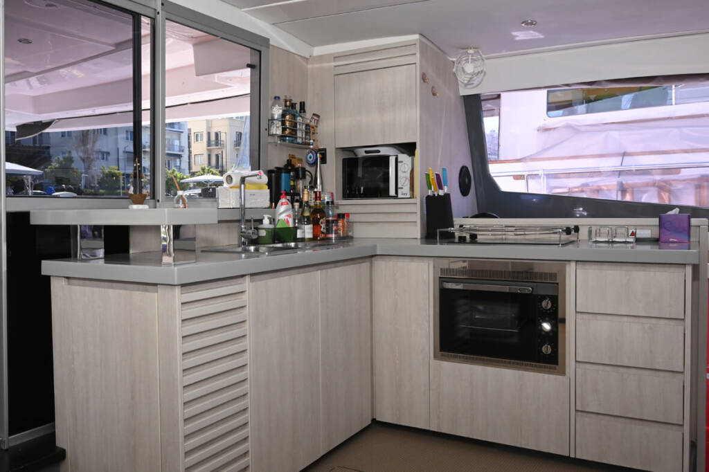 Leopard 51 PC Paradise Sea