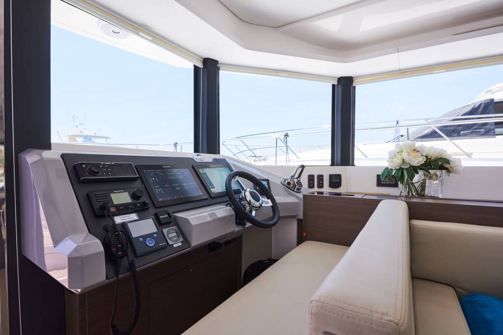 Power catamaran Leopard 53 - OW Good Vibes