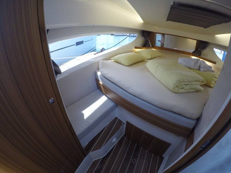 Marex 330 Scandinavia Malinkonija