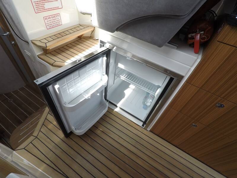 Marex 330 Scandinavia Malinkonija