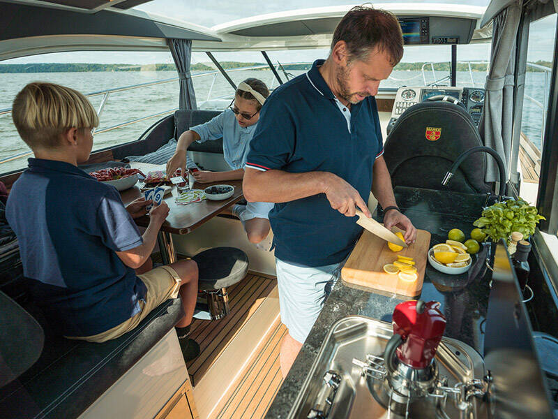 Marex 330 Scandinavia Malinkonija