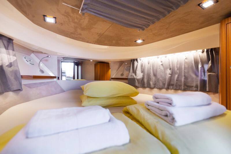 Marex 360 Cabriolet Cruiser 7 Happy Days