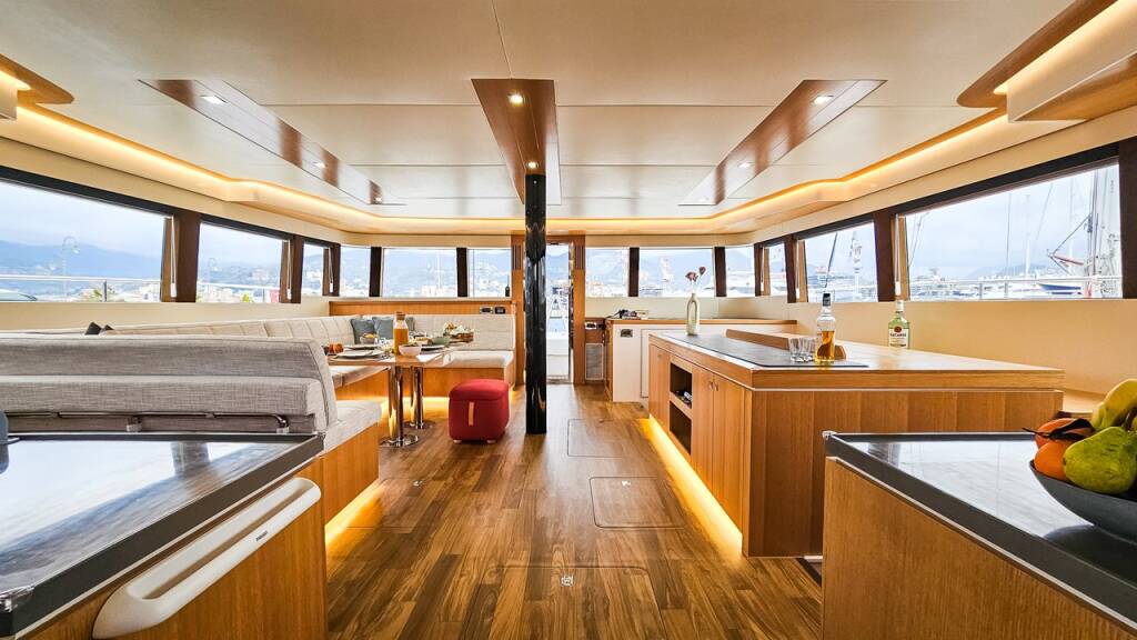 Catamaran Mazarin 55 October