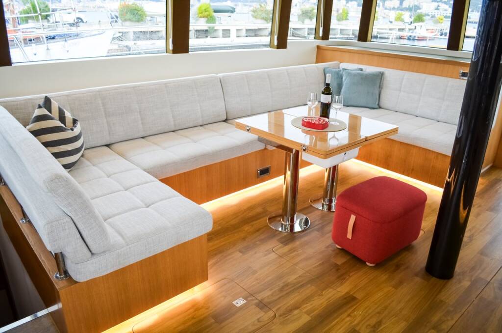 Catamaran Mazarin 55 October