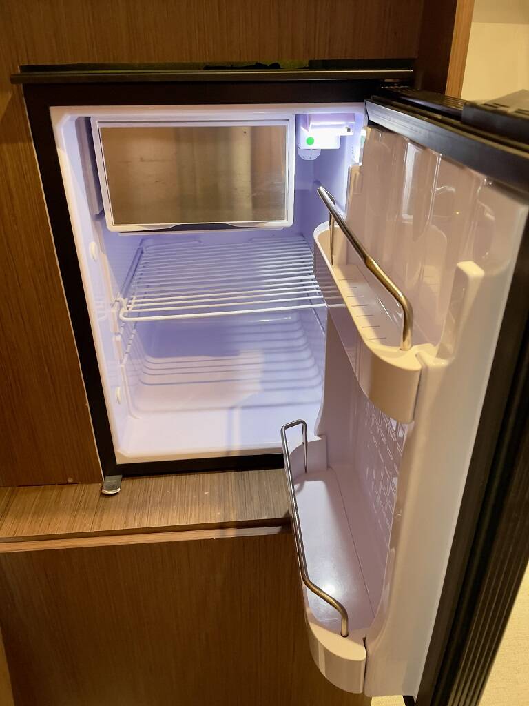 Merry Fisher 1095 Helios