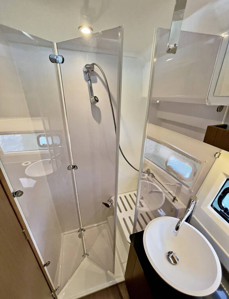 Merry Fisher 1095 Helios