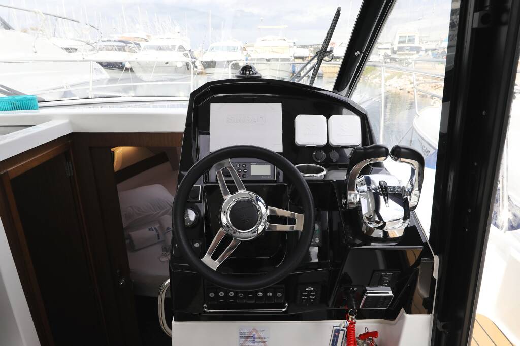 Motorboot Merry Fisher 895 Calypso