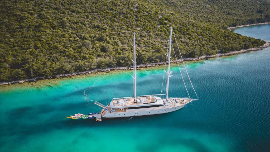 Luxury sailing yacht MS Custom Aurum Sky M/S Aurum Sky
