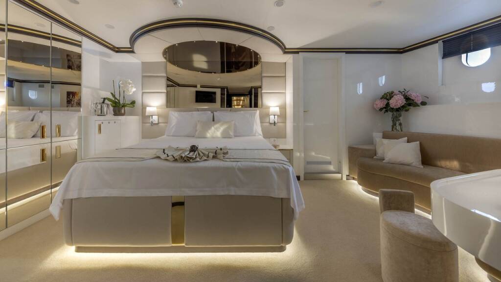 Luxury sailing yacht MS Custom Aurum Sky M/S Aurum Sky