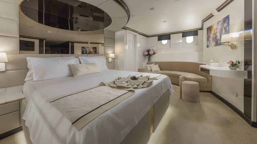 Luxury sailing yacht MS Custom Aurum Sky M/S Aurum Sky
