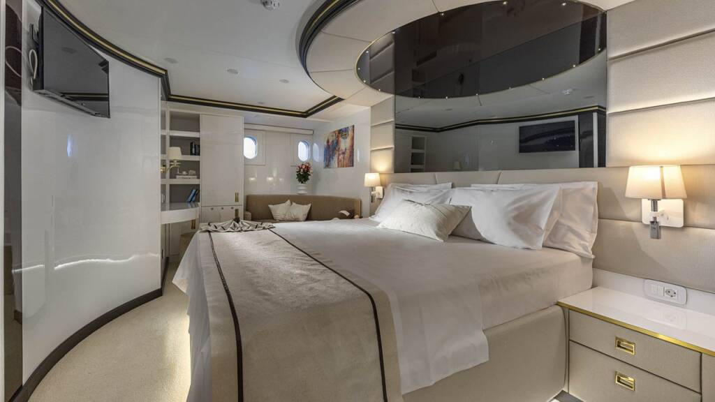 Luxury sailing yacht MS Custom Aurum Sky M/S Aurum Sky