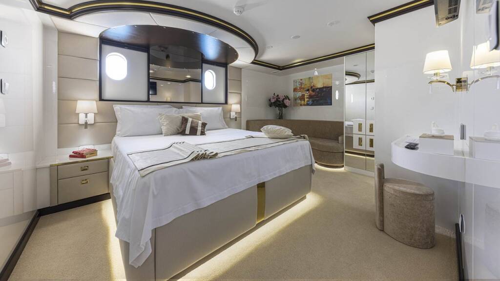 Luxury sailing yacht MS Custom Aurum Sky M/S Aurum Sky