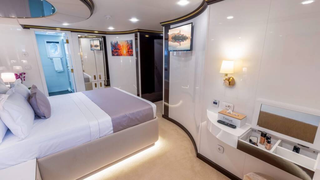 Luxury sailing yacht MS Custom Aurum Sky M/S Aurum Sky
