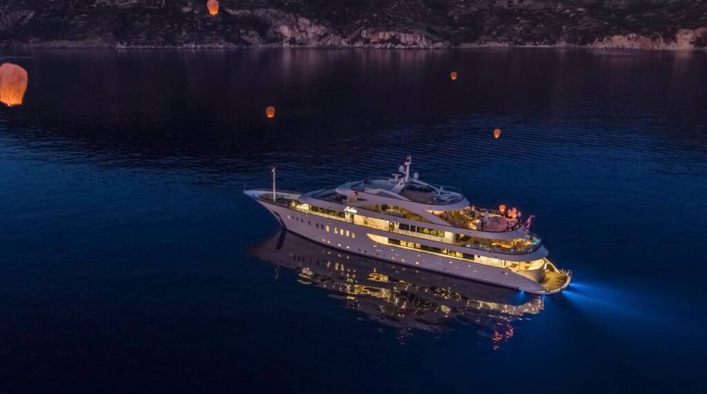 Luxury motor yacht MY Custom Anthea Anthea