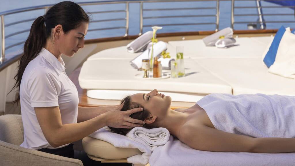 Luxury motor yacht MY Custom Anthea Anthea
