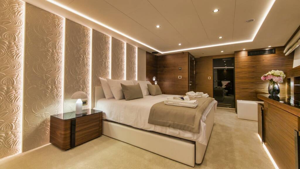 Luxury motor yacht MY Custom Anthea Anthea