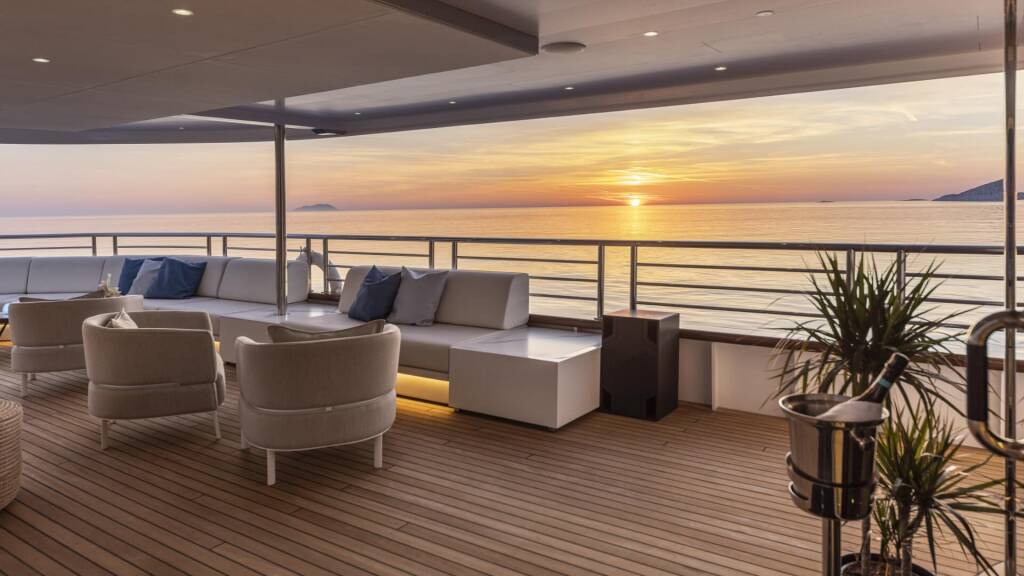 Luxury motor yacht MY Custom Anthea Anthea