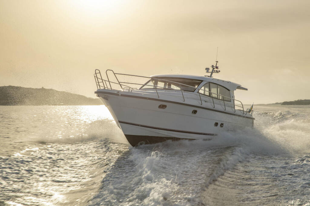 Motorboot Nimbus 405 Coupe Bonbon