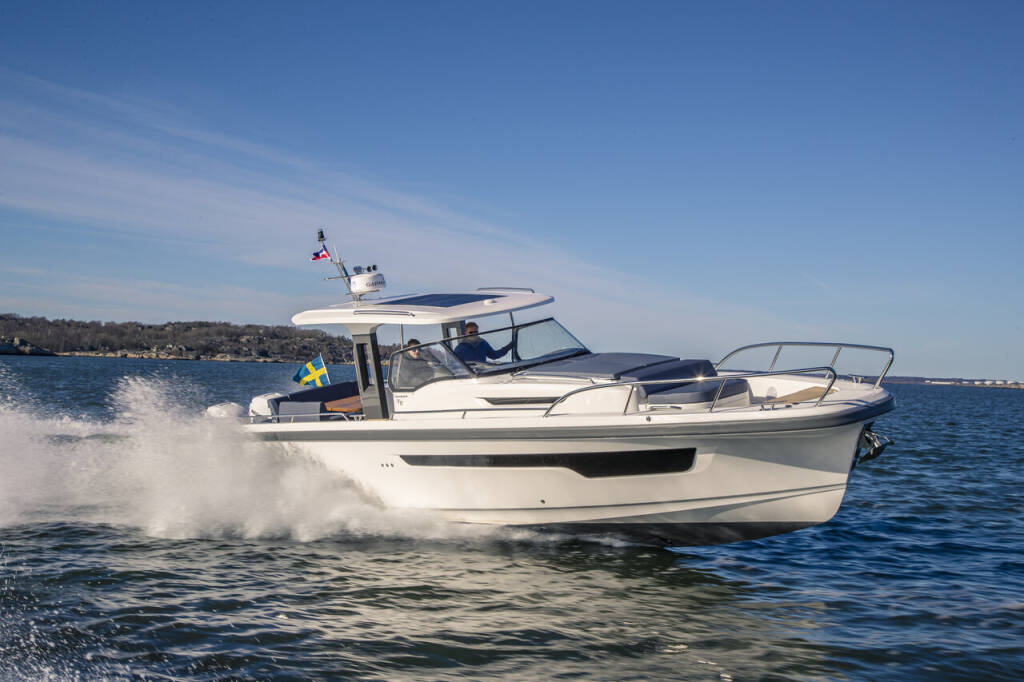 Motorboot Nimbus T11 Ruddy