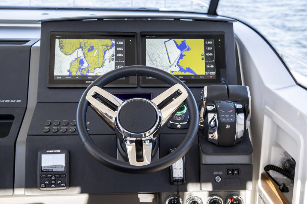 Motorboot Nimbus T11 Ruddy
