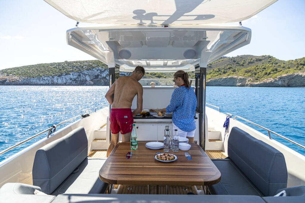 Motorboot Nimbus T11 Ruddy