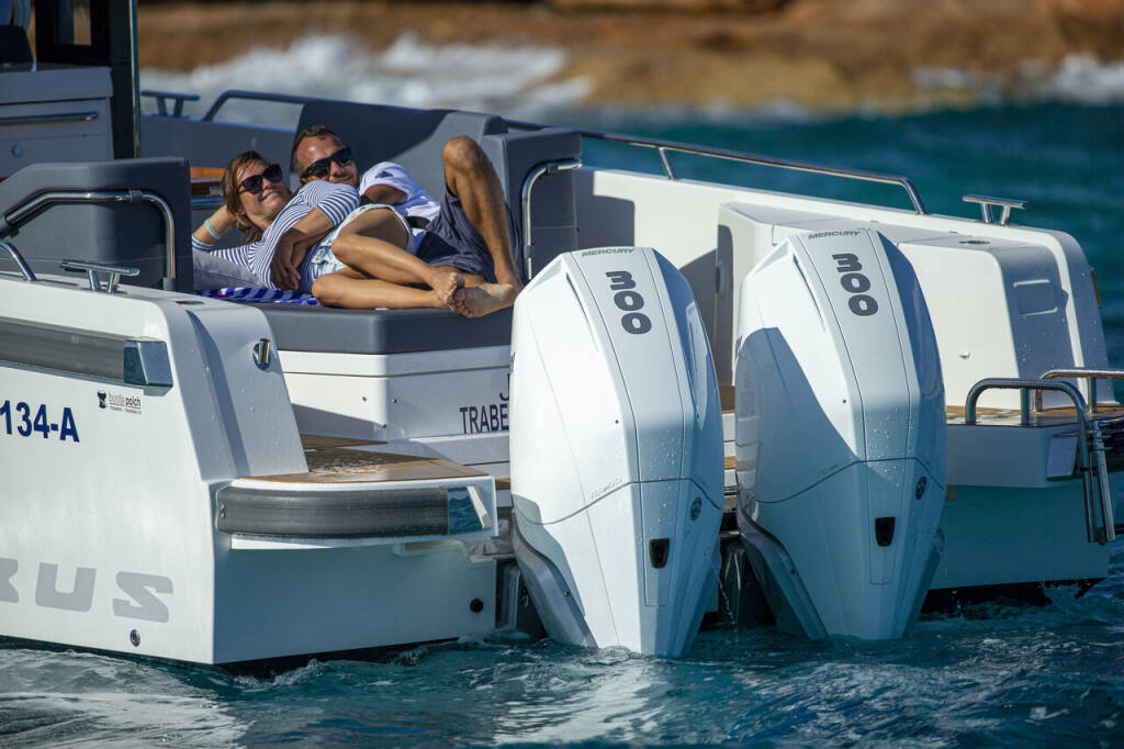 Motorboot Nimbus T11 Ruddy
