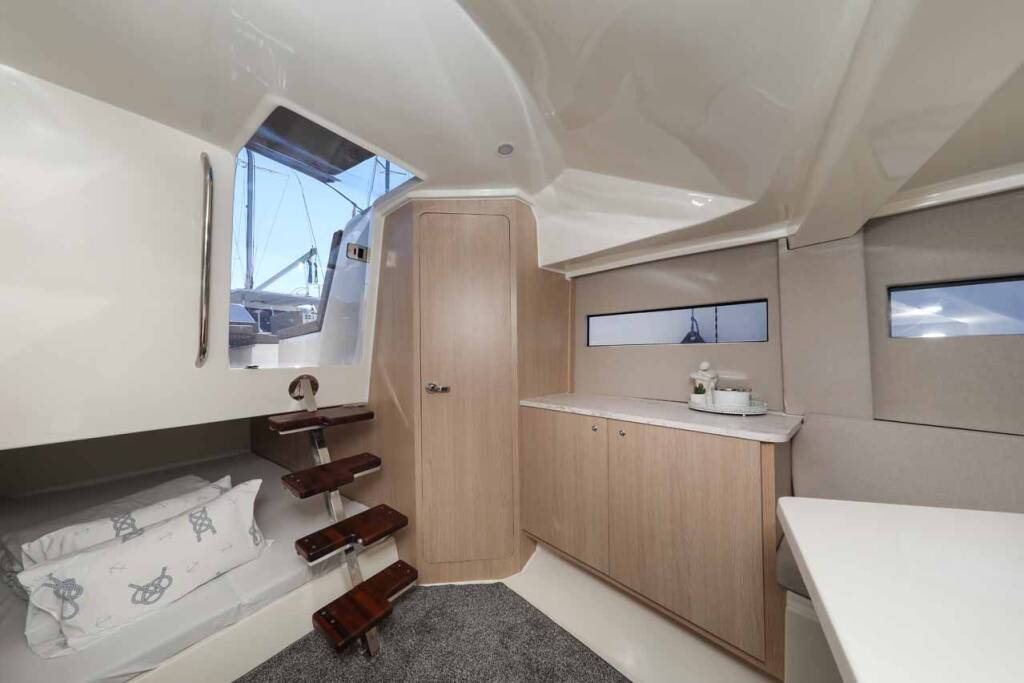 Nuva M9 Cabin Babac