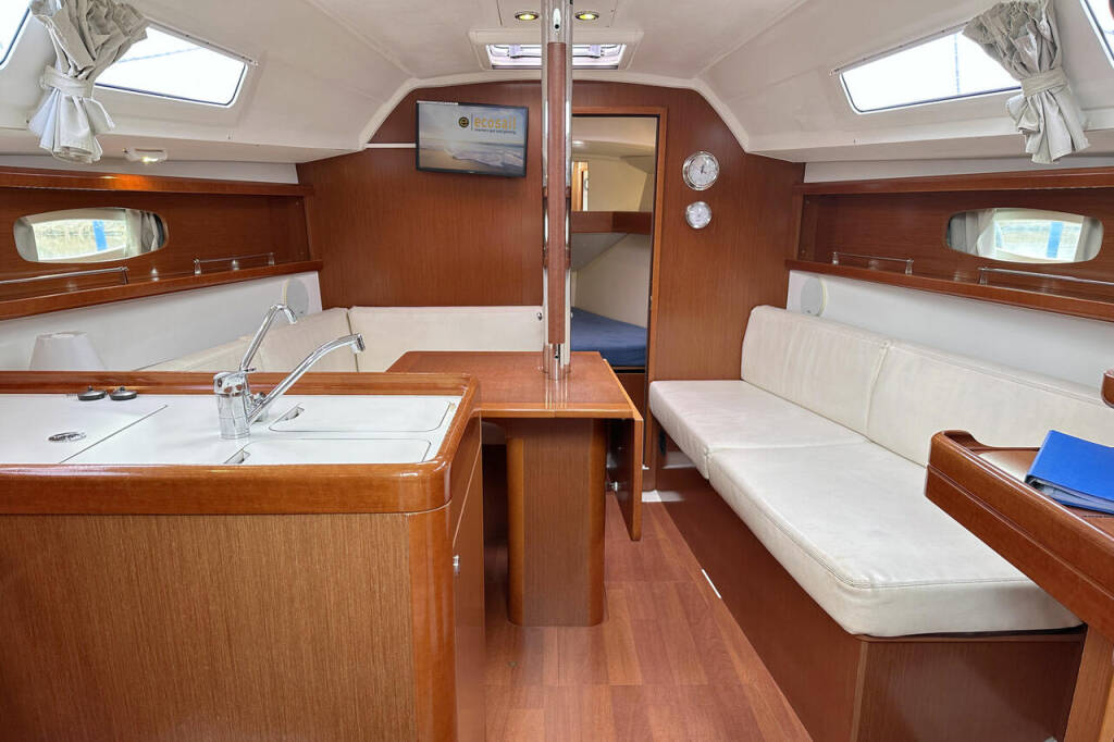 Segelyacht Oceanis 31 Sunshine