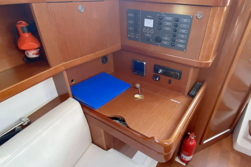 Segelyacht Oceanis 31 Sunshine