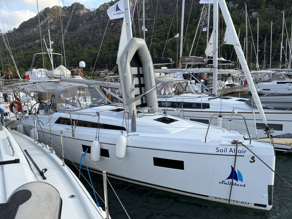 Segelyacht Oceanis 34.1 Sail Altair