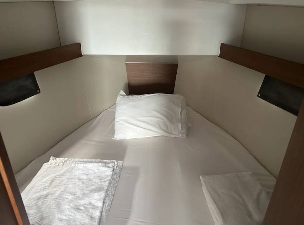 Oceanis 34.1 Sail Lynx