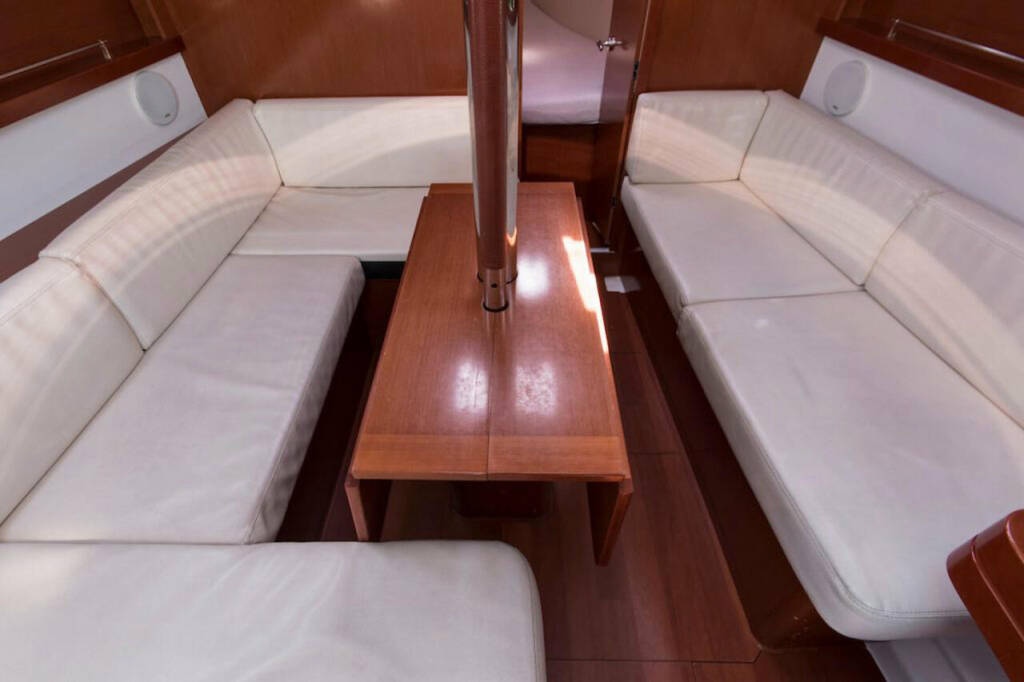 Segelyacht Oceanis 34.2 Tango