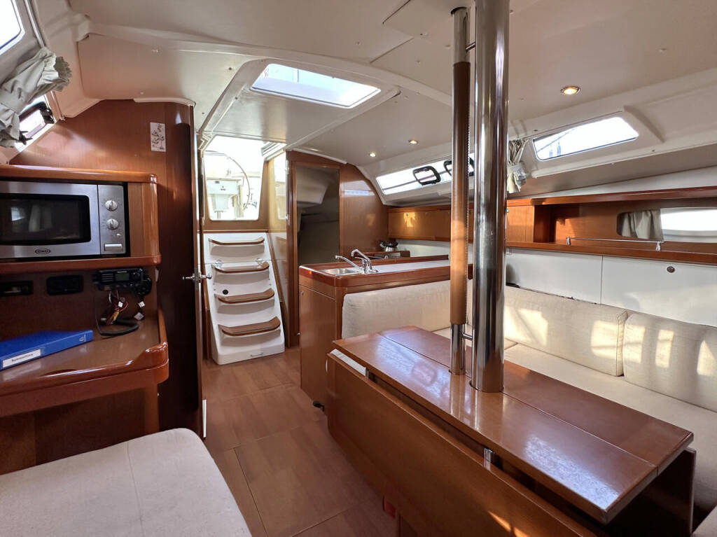 Segelyacht Oceanis 37 Summertime