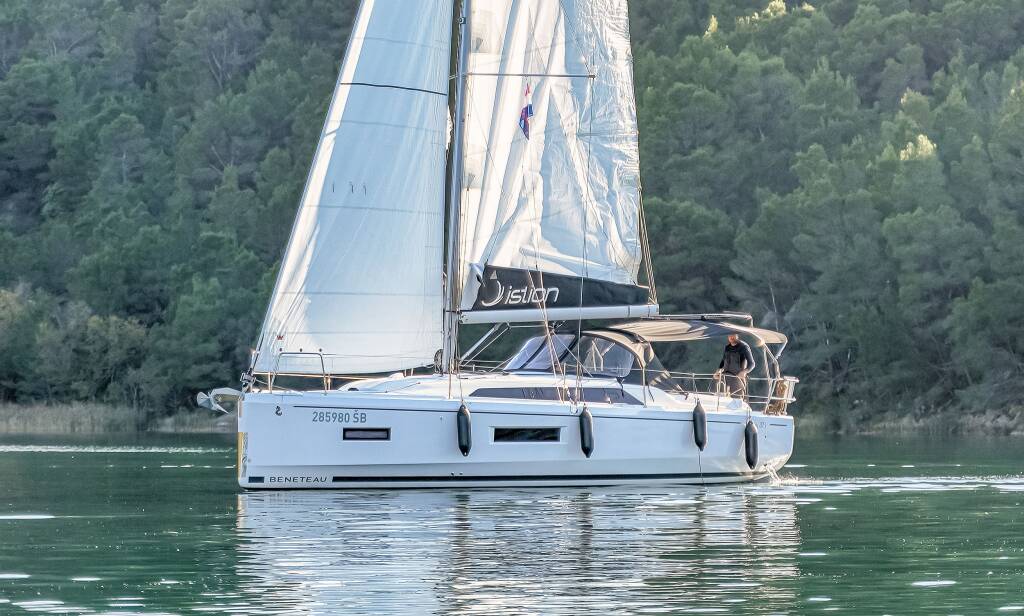 Oceanis 37.1 First Dream