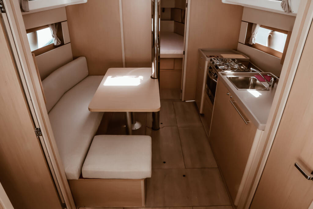 Segelyacht Oceanis 38.1 CLASS